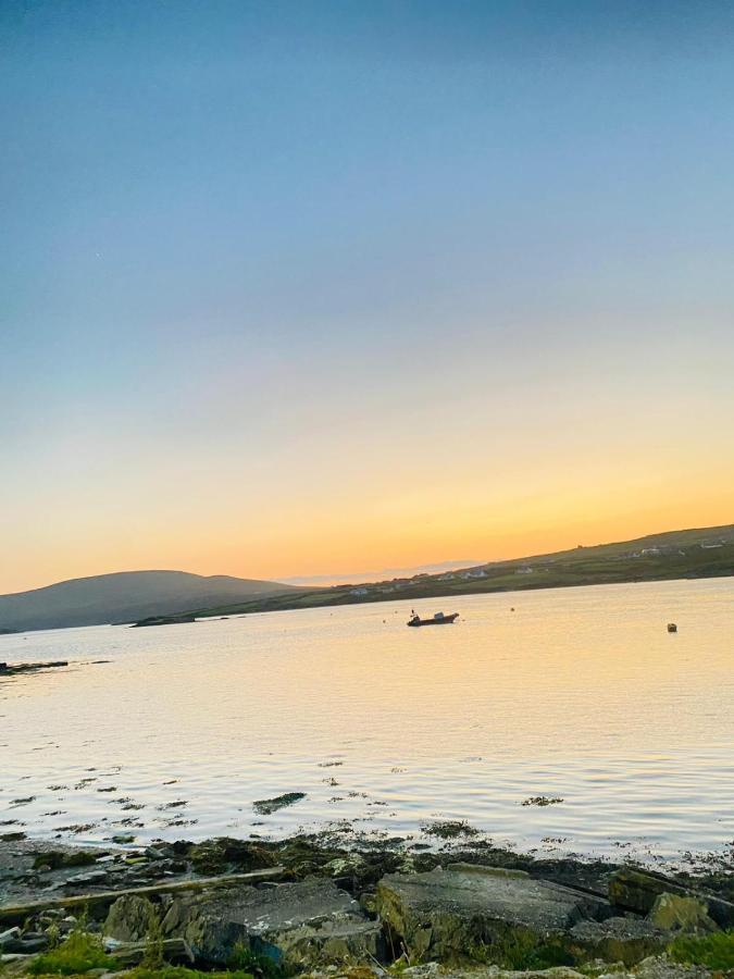 The Ferry Boat Hotell Portmagee Eksteriør bilde